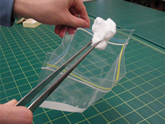 開口維持機能付き滅菌バッグ : 積水フィルム